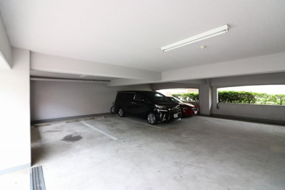 【駐車場】 | コンチネンタル鶴見