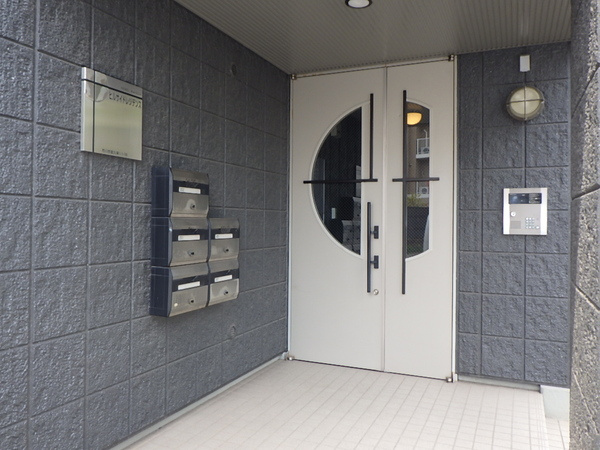 ヒルサイドレジデンスの玄関