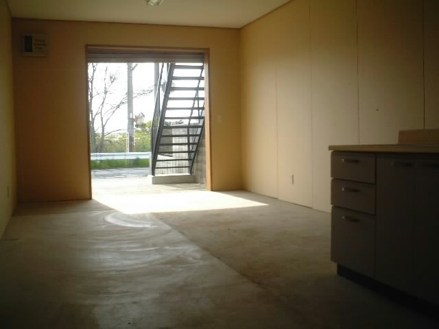 ダイワテニメントの内装|明るい室内です