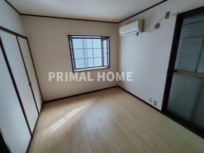 【居間・リビング】 | ファミーユ浦島 | こちらの居間で趣味の時間をお楽しみください