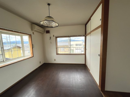 ハイツ・ランバーE