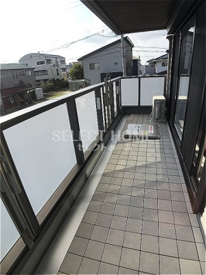 【バルコニー】 | ケントスクエア八番館 | バルコニーからの眺めを楽しみながら食事をしませんか