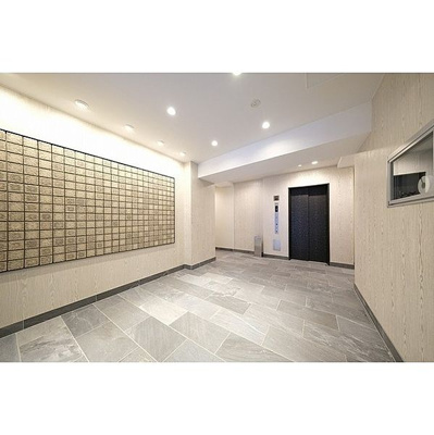 【エントランス】 | コンフォリア・リヴ新宿夏目坂