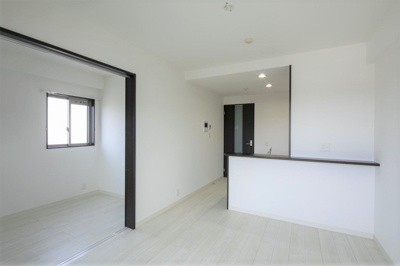 【居間・リビング】 | LIBTH箱崎 | 別号室の写真になります。現況優先。