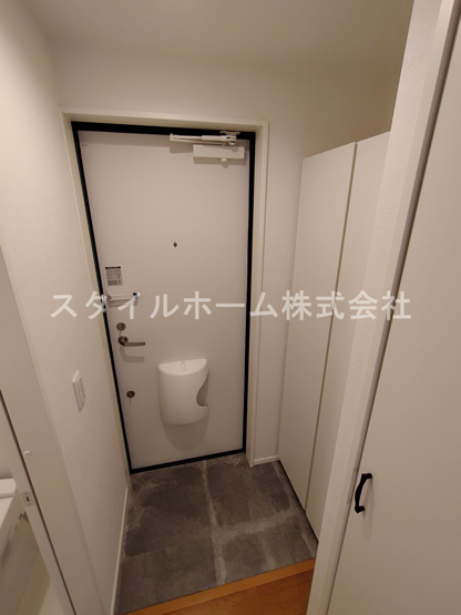 【玄関】 | リバーサイド花田