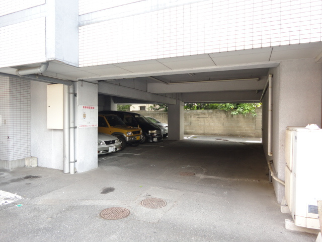セキレイマンション大手町【キャッシュバック対象物件】の駐車場