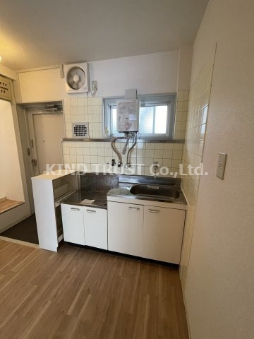山﨑マンション長柄中のキッチン|キッチンです