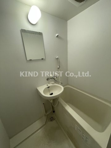 山﨑マンション長柄中の浴室|コンパクトで使いやすいお風呂です