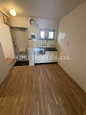 山﨑マンション長柄中の居間・リビング|居間です