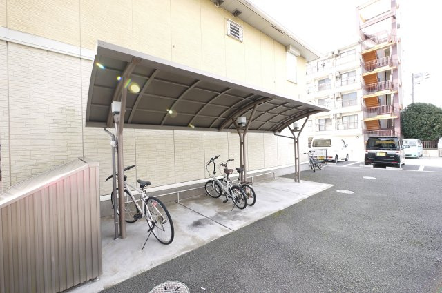 ウエストコートのその他共用部分|駐輪場は屋根付きです