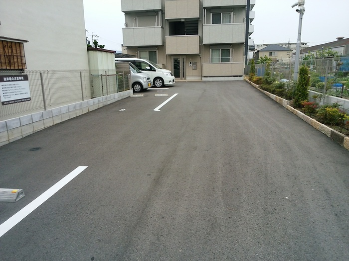 ボヌール南久宝寺の駐車場