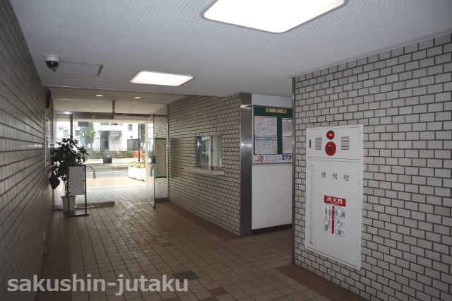 幹線谷津マンションのエントランス