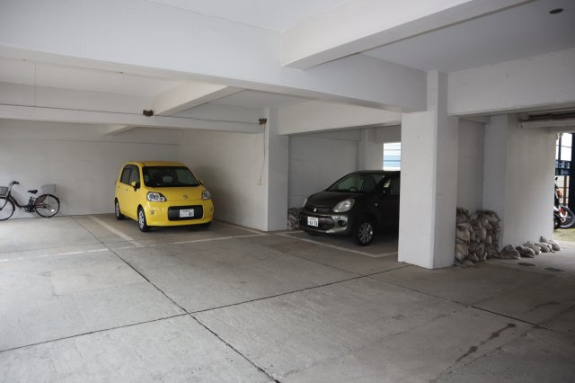 幹線谷津マンションの駐車場