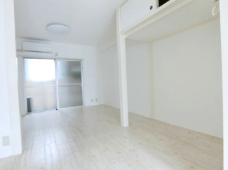 【寝室】 | 藤井マンション | 寝室にぴったりのお部屋です