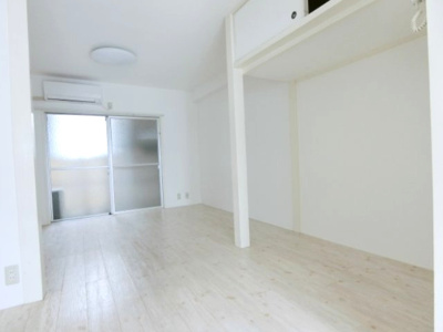 【寝室】 | 藤井マンション | 寝室にぴったりのお部屋です