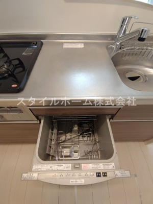 【設備】 | ローゼンハイム | 別部屋写真です。