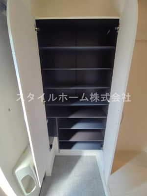 【収納】 | ローゼンハイム | 別部屋写真です。