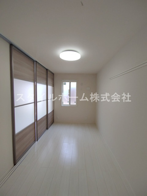 【内装】 | ローゼンハイム | 別部屋写真です。