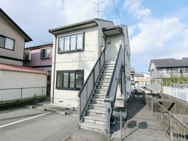 アイセイハイツの外観