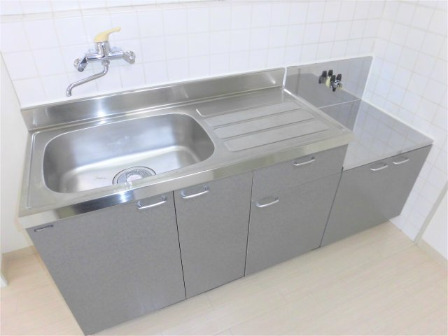 ロイヤルハイツ・廣瀬159のキッチン