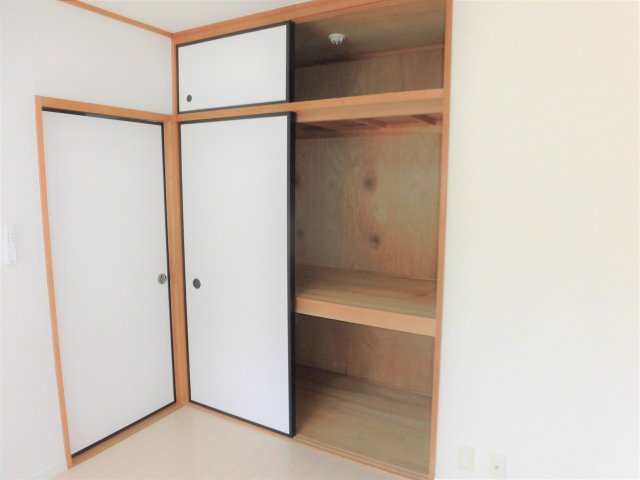 ロイヤルハイツ・廣瀬159の収納