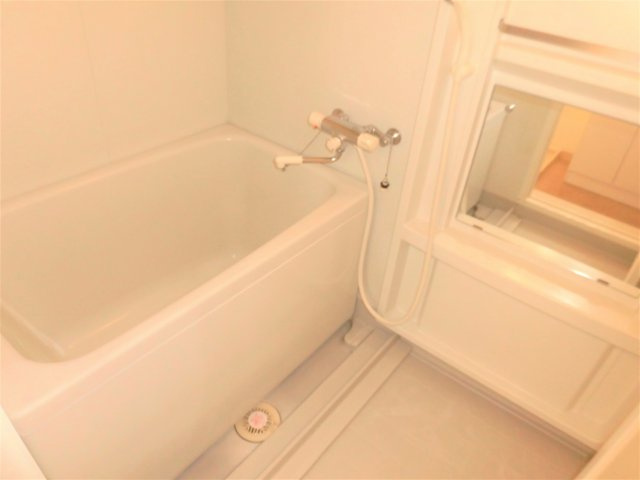 ロイヤルハイツ・廣瀬159の浴室