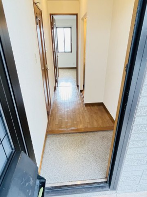 【玄関】 | ピアニーフィールドＡ