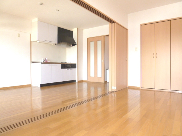 プロスペールSV【キャッシュバック対象物件】の居間・リビング|使いやすい居間です