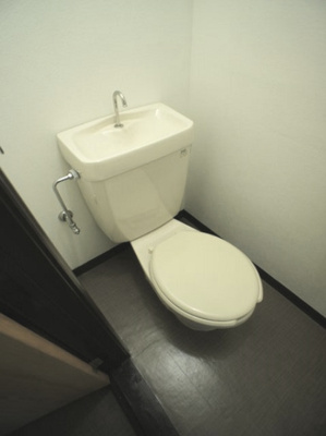 【トイレ】 | グランドハイツ | 洋式の水洗トイレです♪
