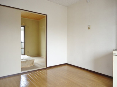 【居間・リビング】 | パナハイツおかだ　Ｂ | DK6帖　