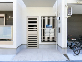 【エントランス】