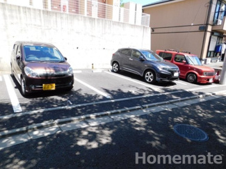 【駐車場】