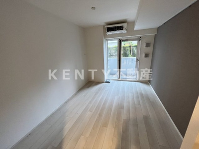 【居間・リビング】 | パークリュクス蒲田一丁目 | ゆったりとしたリビングです