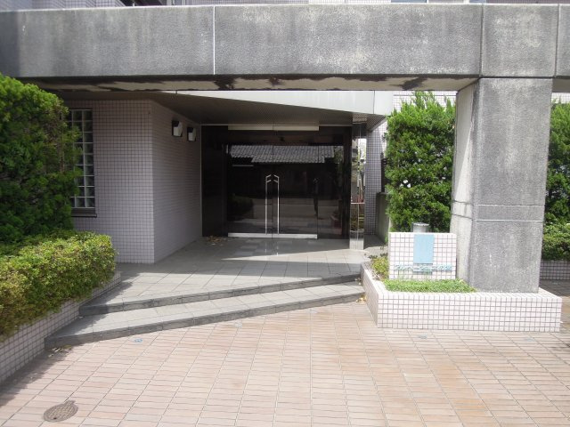 アルページュ二の宮の外観