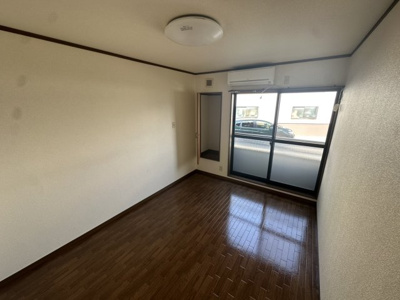 【居間・リビング】 | ハイツ宮野裏 | おしゃれなリビングです