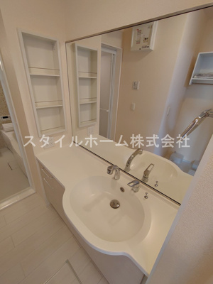 【独立洗面台】 | 秋桜 | 別部屋写真です。
