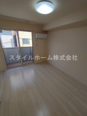 【寝室】 | 秋桜 | 別部屋写真です。
