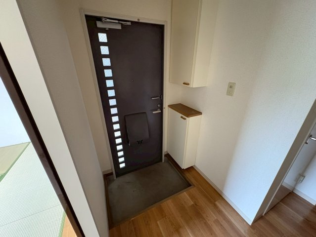 石橋ハイツＢ棟の玄関