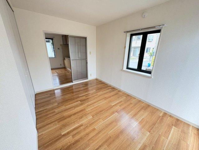 石橋ハイツＢ棟の居間・リビング