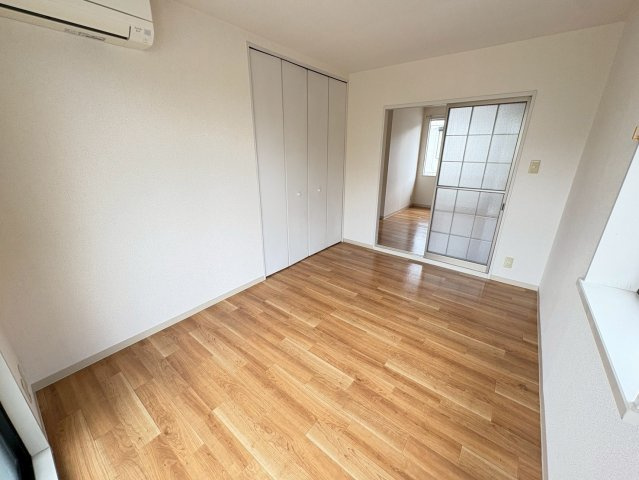 石橋ハイツＢ棟の居間・リビング