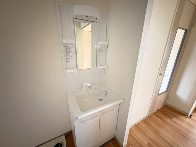 石橋ハイツＢ棟の独立洗面台