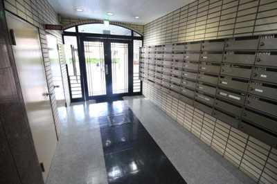 【エントランス】 | カツタビルディング5号館 | ゆとりのあるエントランスです