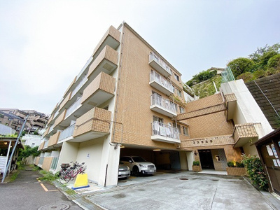 【外観】 | コスモ生田 | ペットOK！ワンちゃんと一緒に暮らせる5階建てマンションです♪小田急線「生田」駅まで徒歩8分！