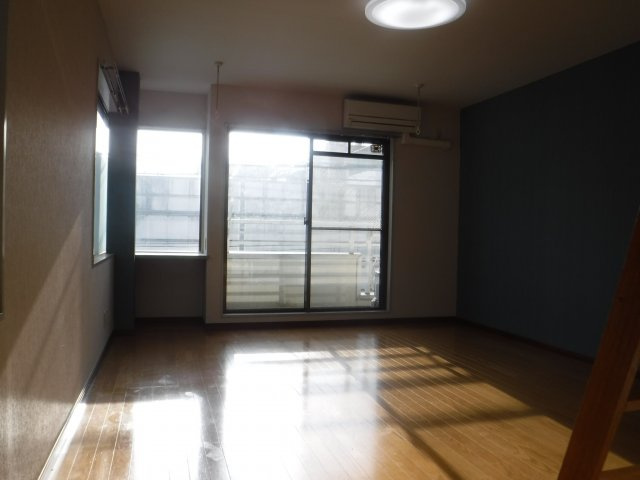 ジュエル元住吉の洋室