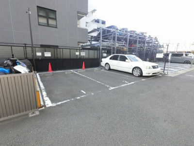【駐車場】 | クレストシティ宮崎台 | 平置き駐車場です。