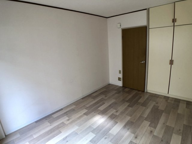 アベニュー藤　(近大　一人暮らし)の洋室