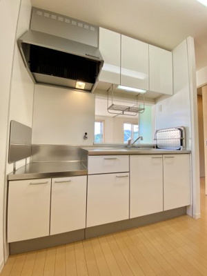 【キッチン】 | シャーメゾン新堂Ⅲ