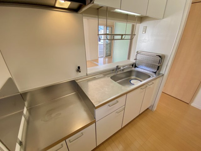 【キッチン】 | シャーメゾン新堂Ⅲ