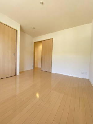 【洋室】 | シャーメゾン新堂Ⅲ