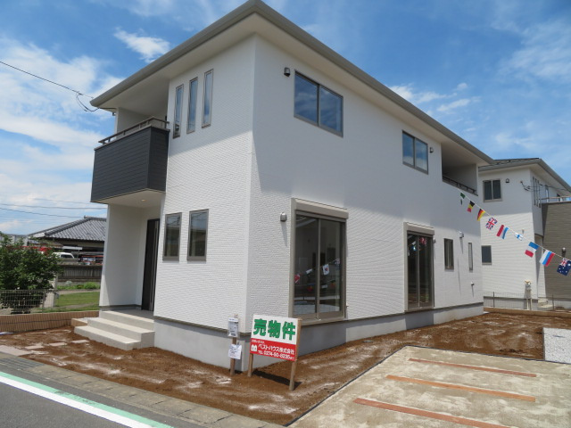 玉村町4期（全2棟）2号棟の外観|同社施工例